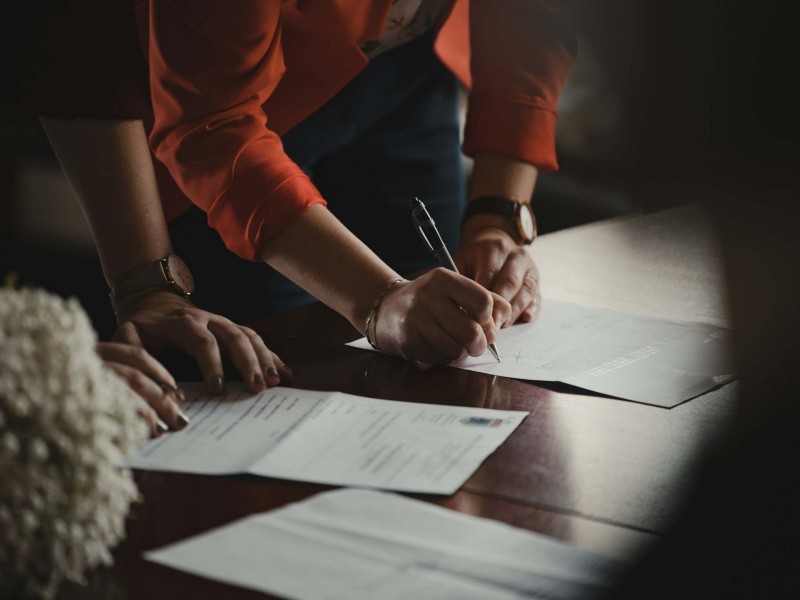 How to Convert Calls into Contracts for Cleaning Firms