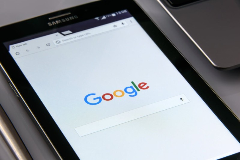 How to Write Ad Copy That Competes With Organic SERP Features