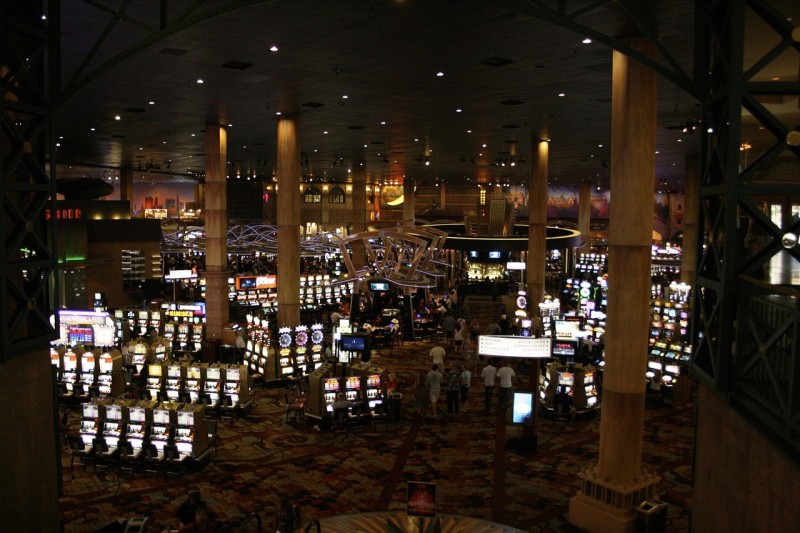 Expert advice for beginners practicing their first online casino experience