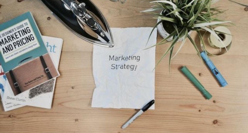 The Benefits of Using Backlit Displays for Advertising