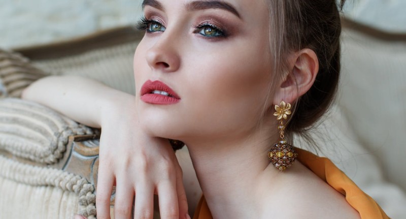 Types of Jewellery Used By The Women Now - A -days